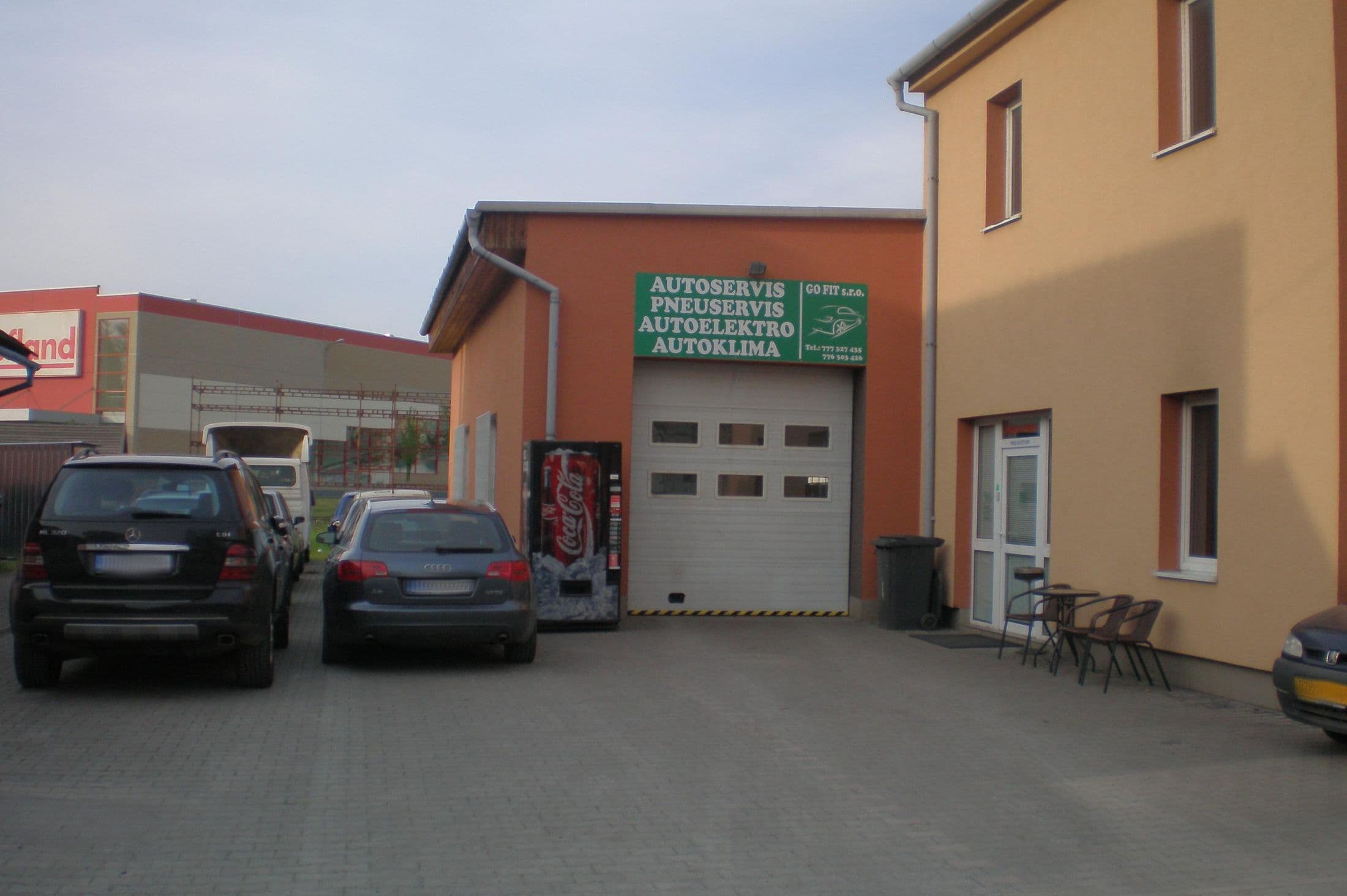 Budova autoservisu Autogofit v Brně